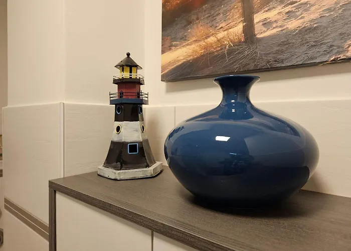 Wellenbreker-h * Hohwacht